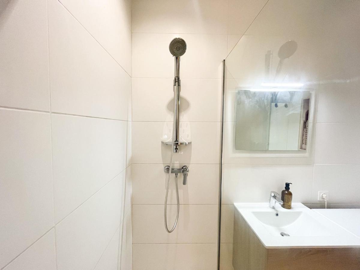 Suite Onyx Лион Екстериор снимка