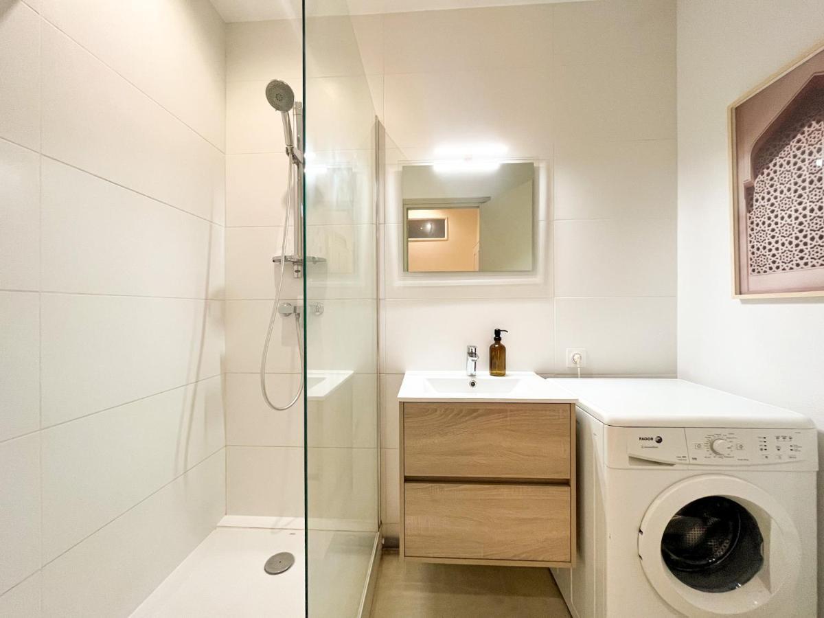 Suite Onyx Лион Екстериор снимка