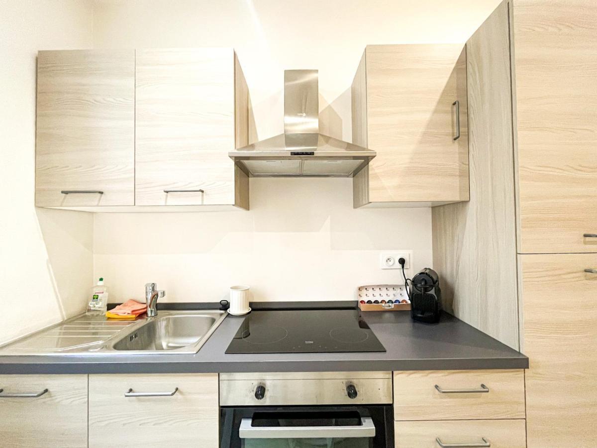 Suite Onyx Лион Екстериор снимка