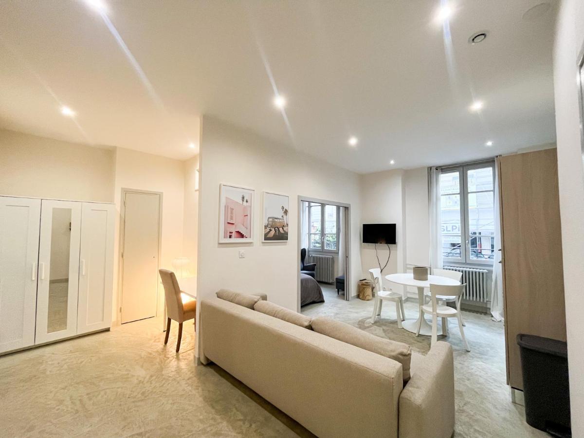 Suite Onyx Лион Екстериор снимка